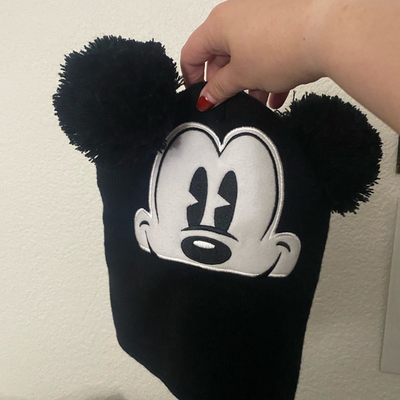 Disney Other - Mickey Mouse beanie hat